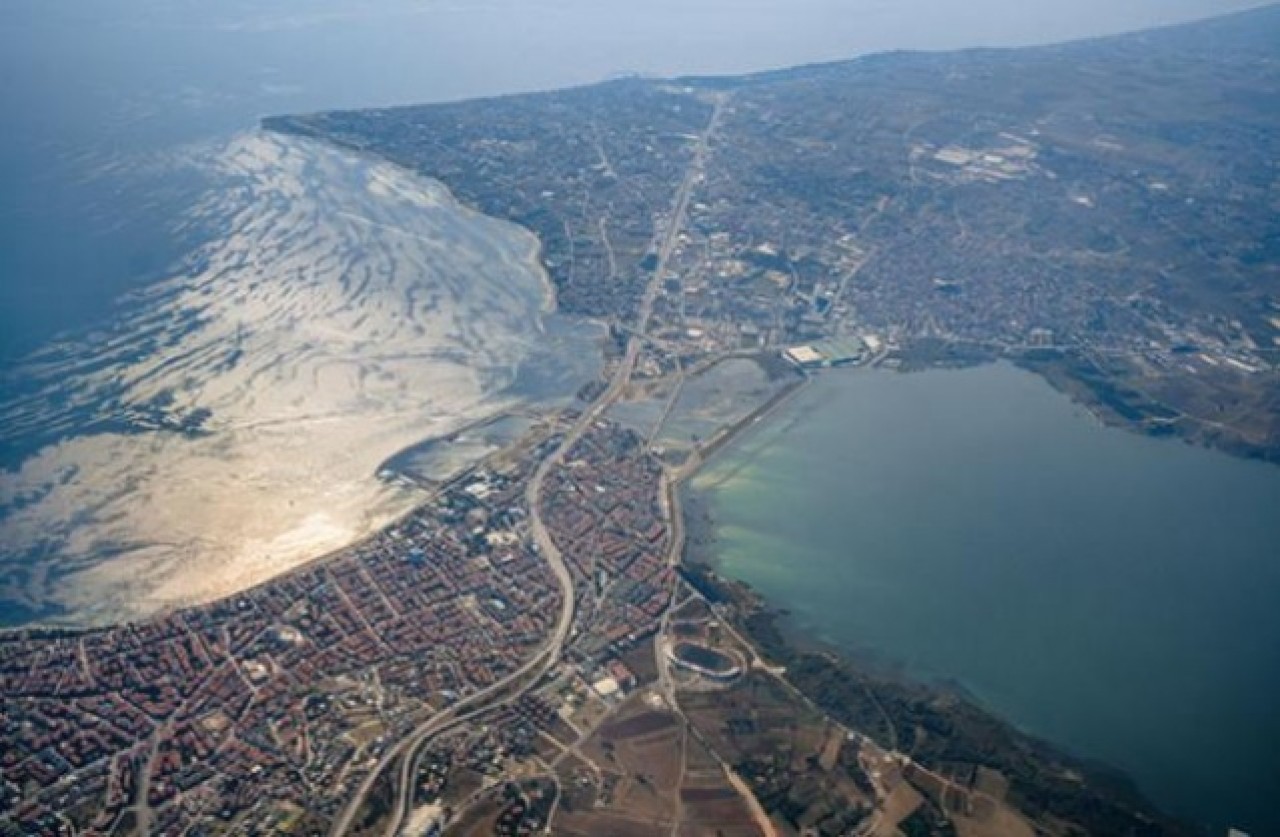 İstanbul'un bu ilçesinde evi olanlar yaşadı! 4