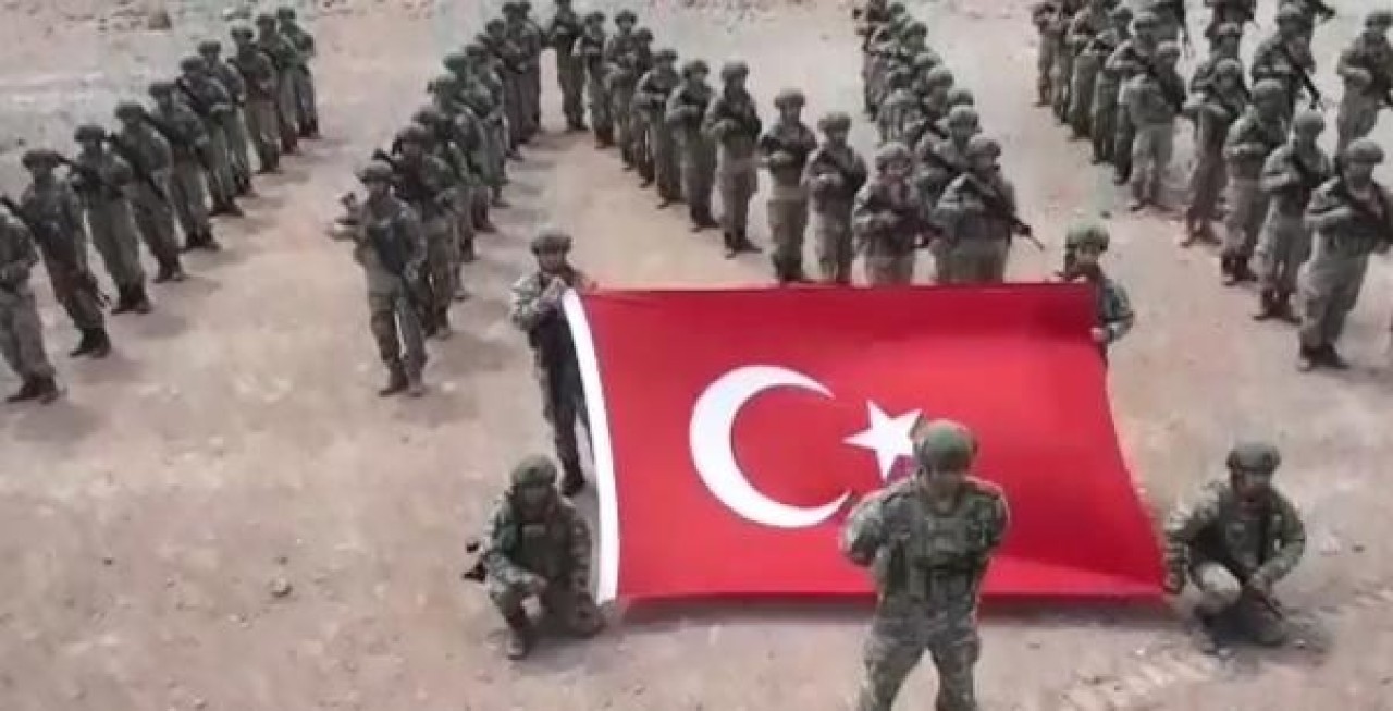 Mehmetçik'ten Suriye sınırında 'Annem' koreografisi 2