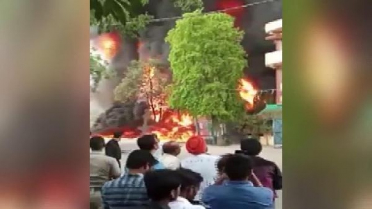 Hindistan’da kimya fabrikasında yangın