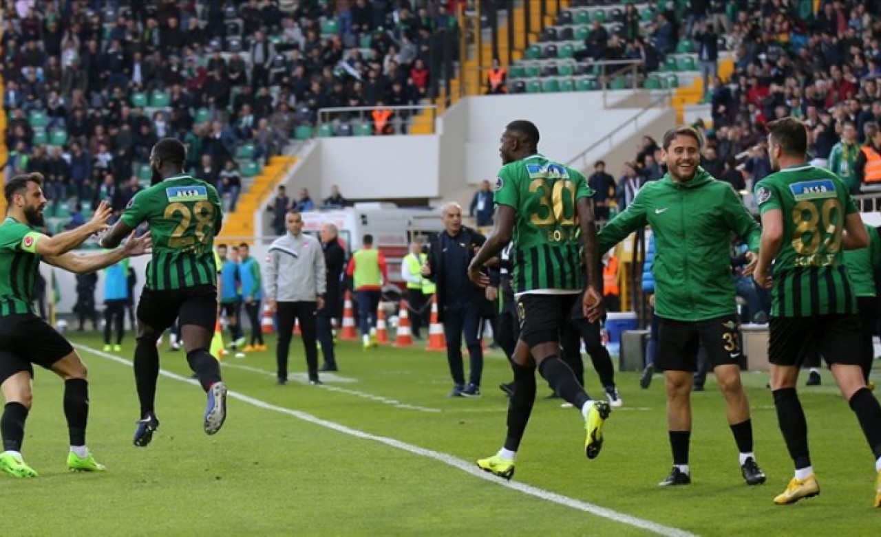 Ligin dibinde kupanın finalinde