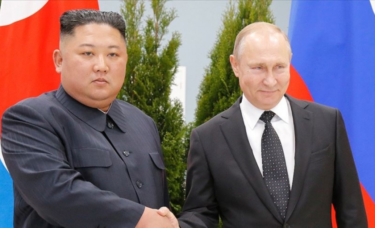 Putin ile Kuzey Kore lideri Kim bir araya geldi