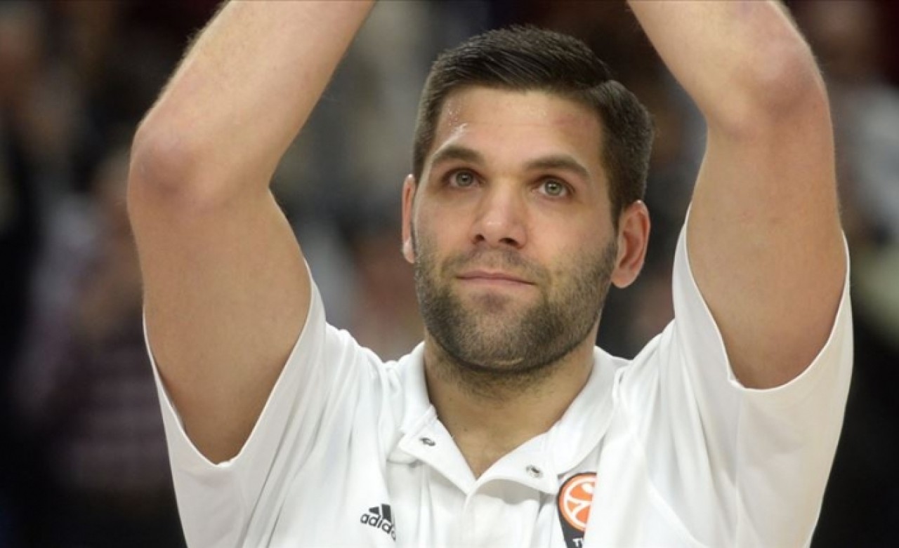 Real Madrid,  39 yaşındaki Reyes'in sözleşmesini uzattı