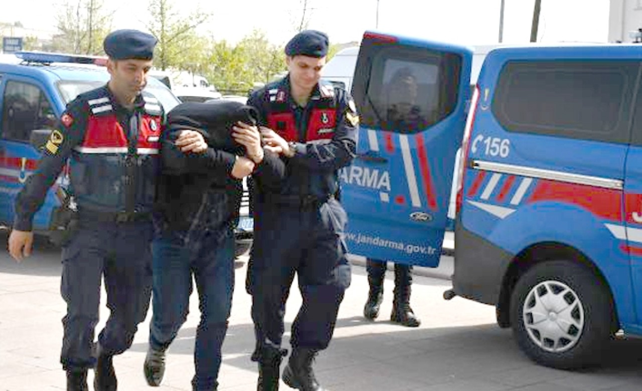 TEM'de para nakil aracını soymuştu,  rezidansta yakalandı