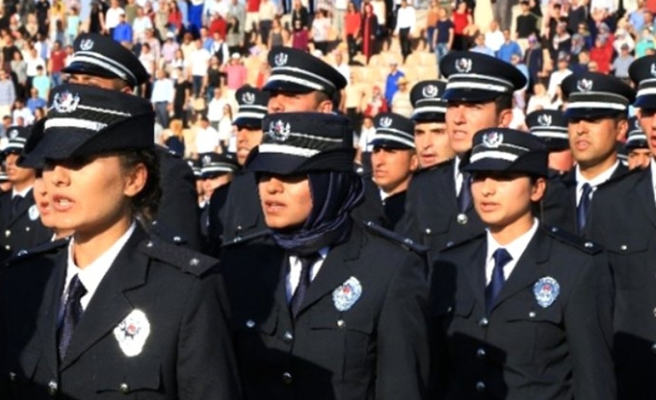 Bakan Soylu: 3 bin kadın polis alıyoruz