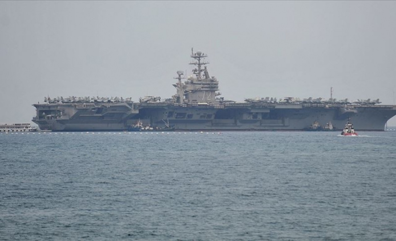 İran'a uçak gemisi ile gözdağı!