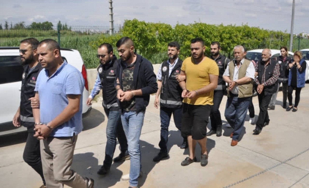 Adana'da tefecilik yaptığı iddia edilen aileye operasyon