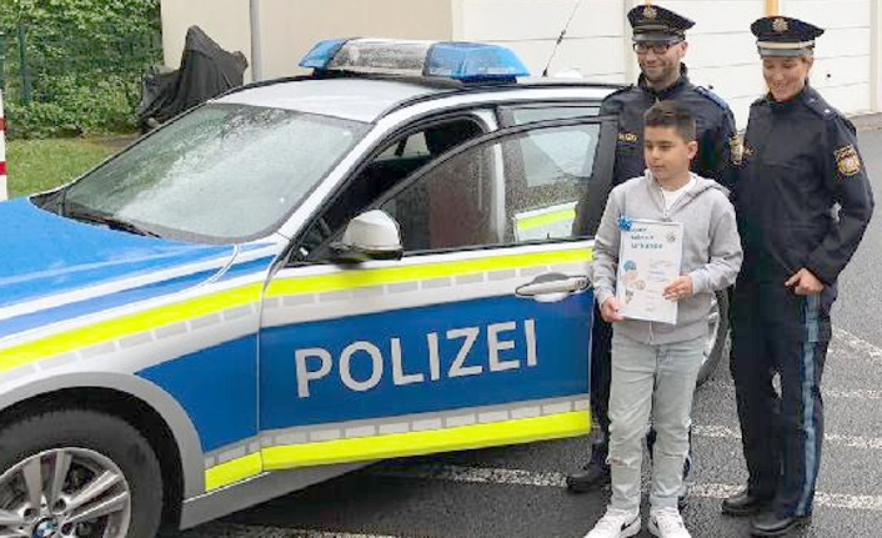 Alman polisinden Kenan’a ‘Süper Kahramanlık Sertifikası‘