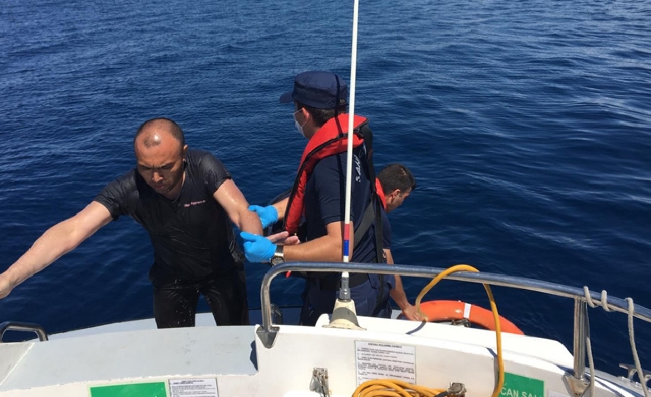 Ayvalık'ta tekne faciası! 8 kişi hayatını kaybetti,  4 kişi aranıyor