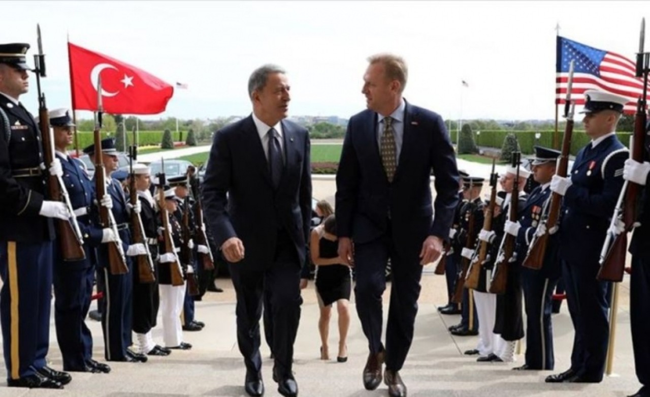 Bakan Akar,  ABD Savunma Bakan Vekili Shanahan ile görüştü