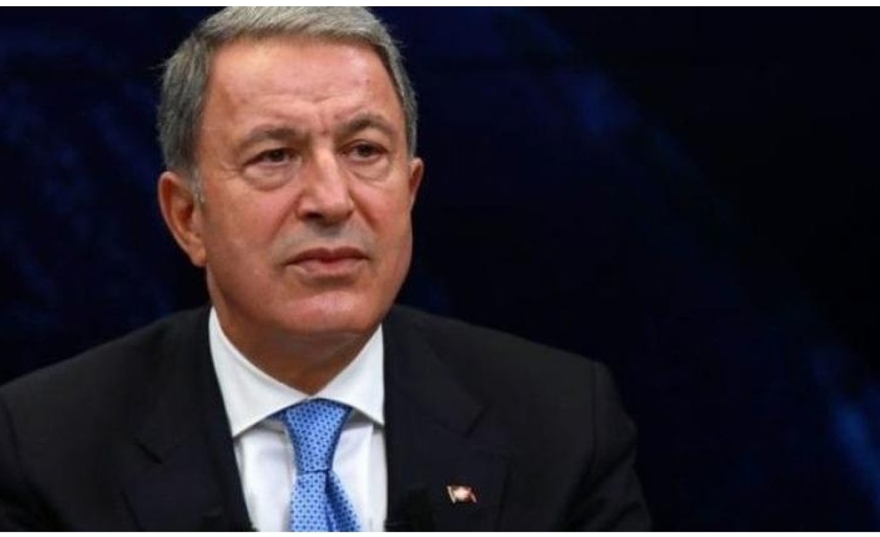 Bakan Akar'dan Anneler Günü mesajı