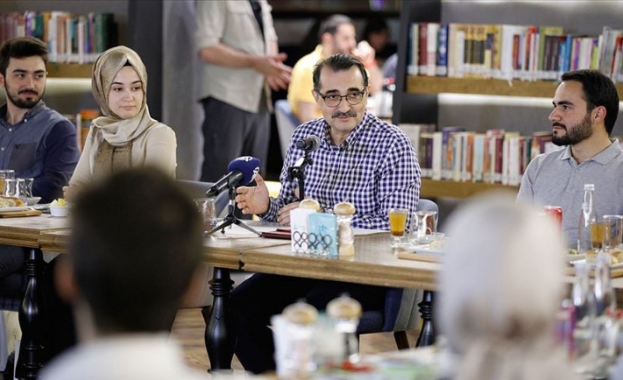 Bakan Dönmez: Hayalim ülkeyi enerjide dışa bağımlılıktan kurtarmak