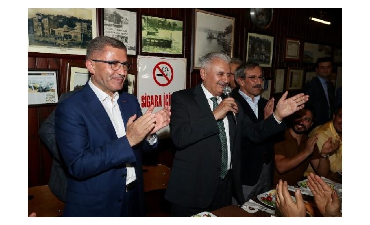 Yıldırım sahurda vatandaşlarla bir araya geldi