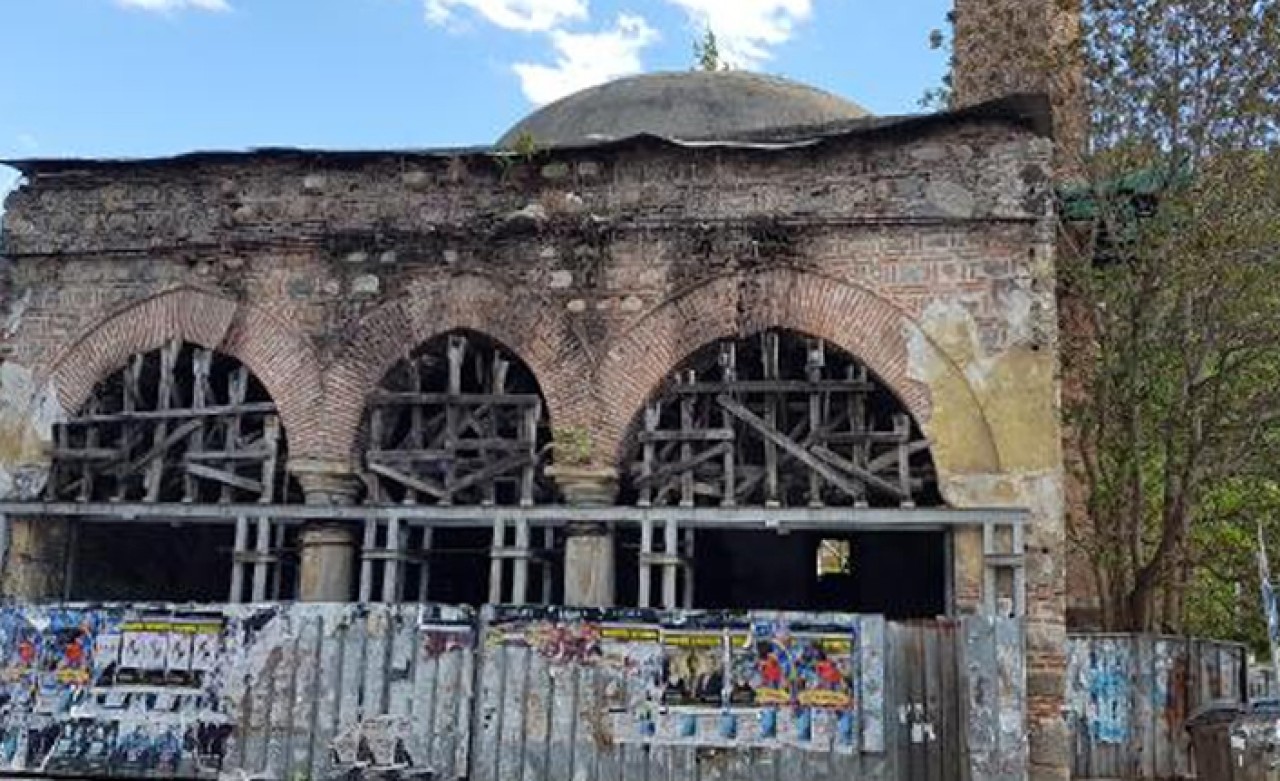 Bulgaristan'daki 479 yıllık Fatih Sultan Mehmet Camii yıkılmak üzere