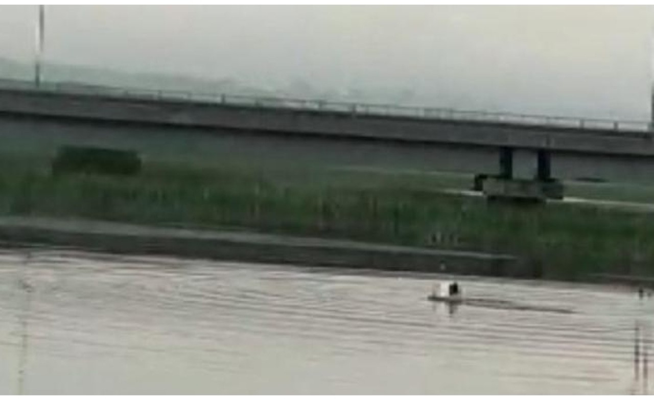 Büyükçekmece Gölü'nde kaybolan kişi aranıyor