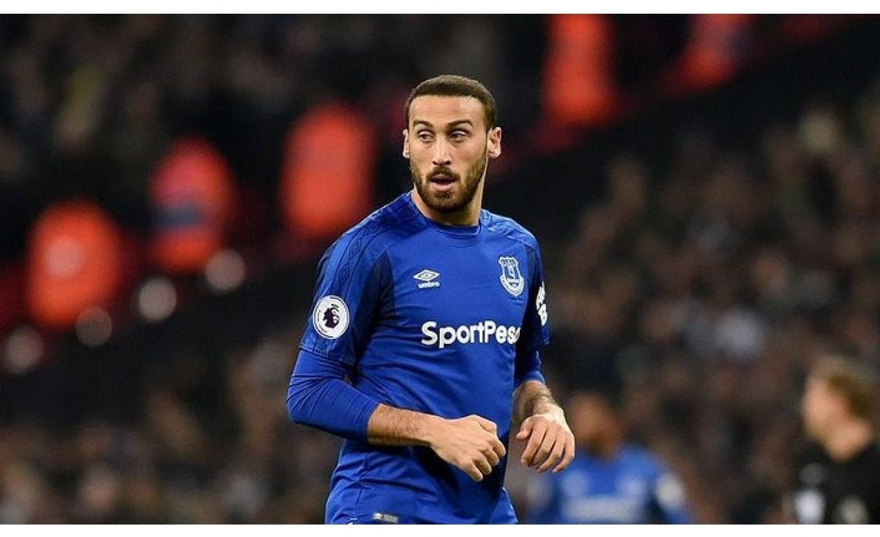 Cenk Tosun şampiyonun formasını giydi! Ortalık karıştı