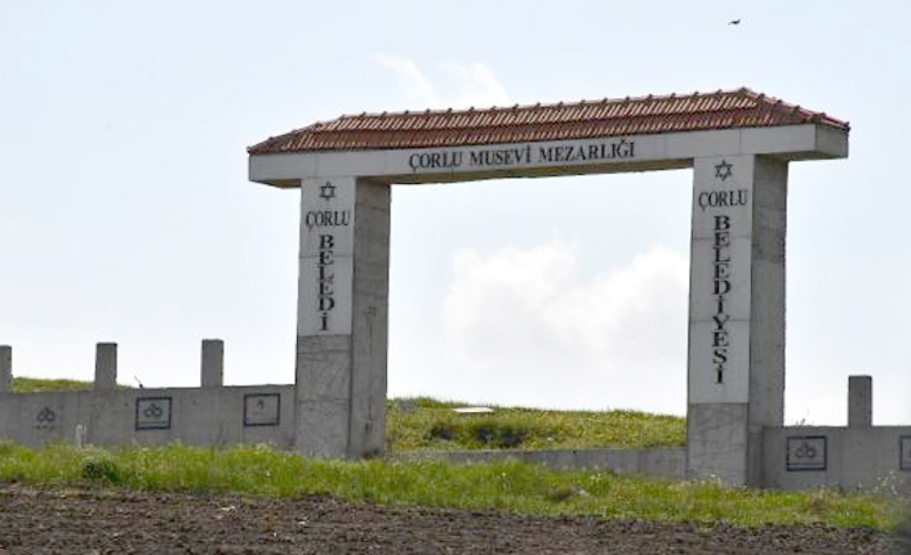 100 kiloluk demir kapıyı çaldılar!