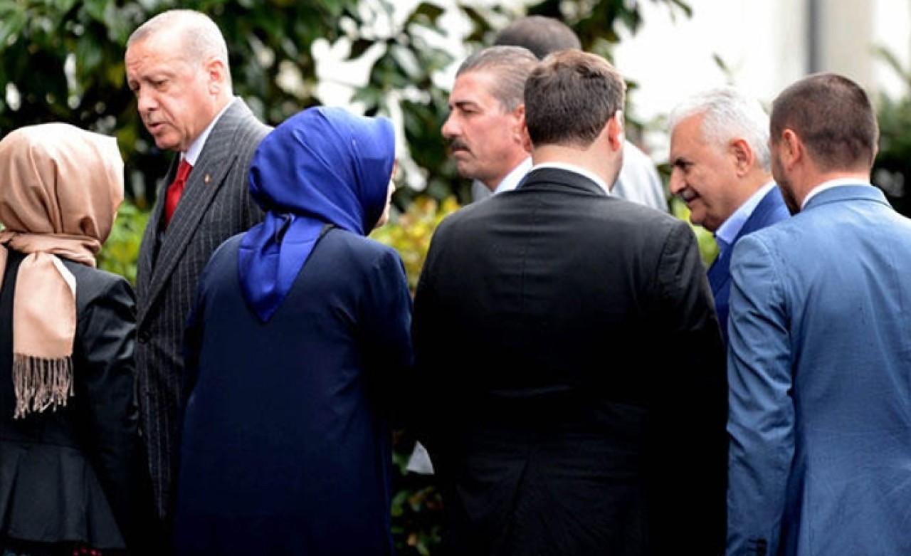 Cumhurbaşkanı Erdoğan AK Parti İstanbul İl Başkanlığı'nda