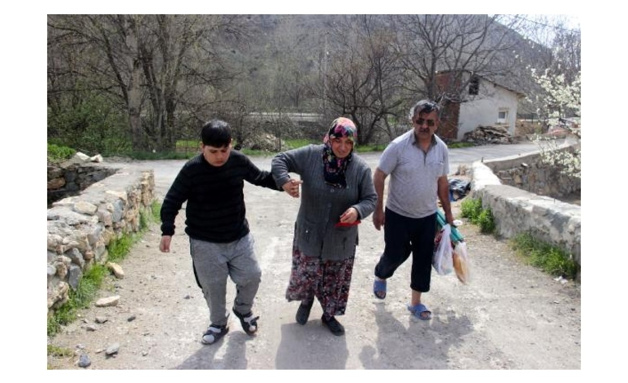 Dilekleri oğullarının görebilmesi ve yürüyebilmesi