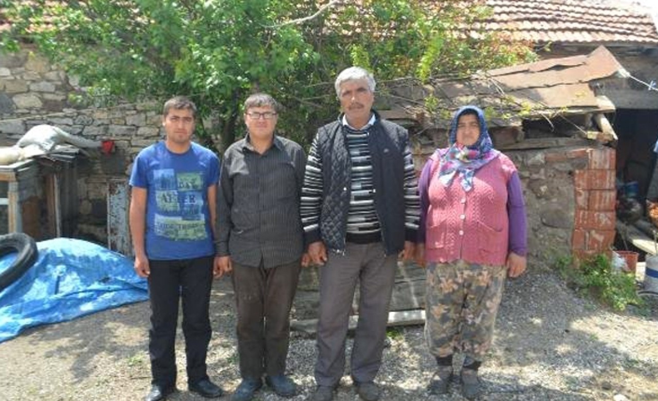 Eşi evli çıkınca çocuklarını kadının kocasının üzerine yazdırdı