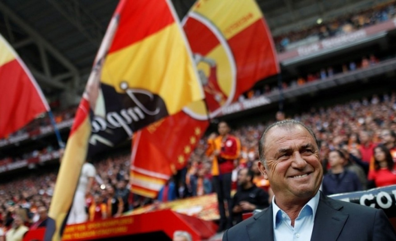 Fatih Terim,  TFF'den kazandığı 5.2 milyon TL'lik tazminatını Çocuk Esirgeme Kurumu'na bağışladı
