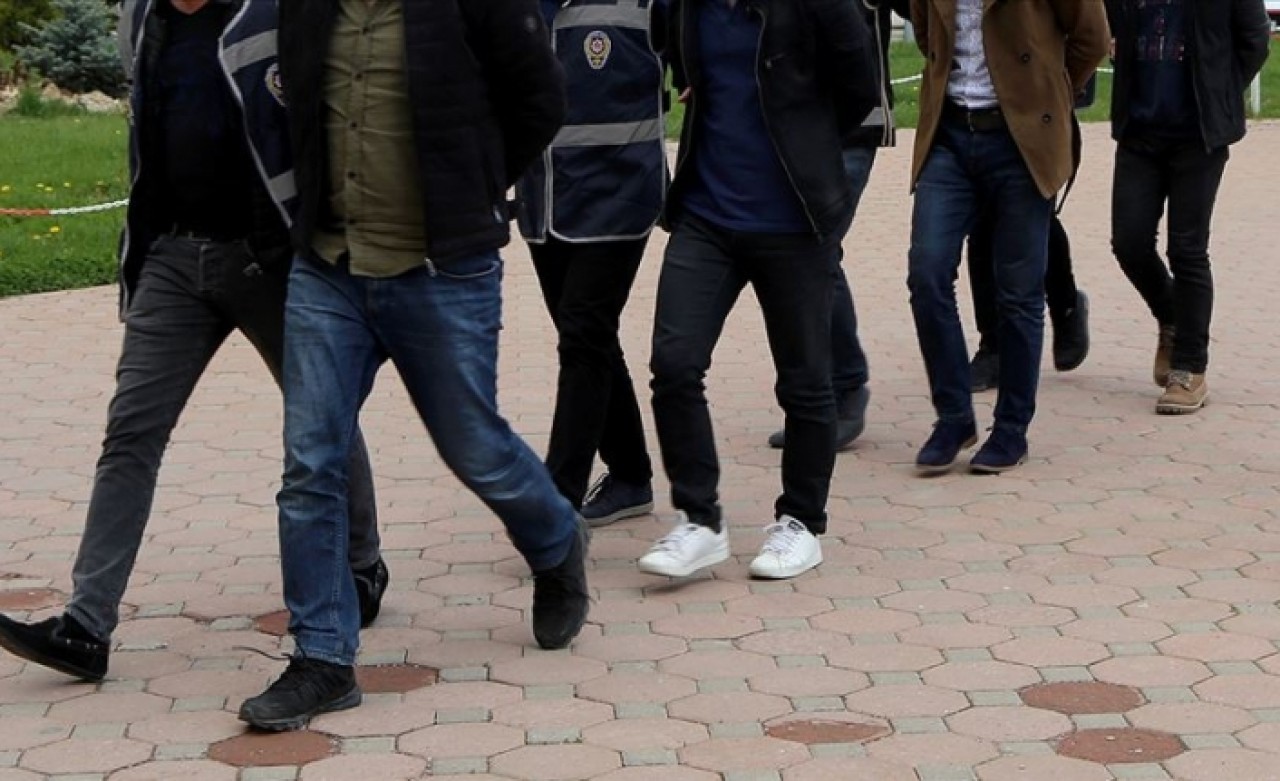 FETÖ soruşturmasında 3'ü helikopter pilotu 34 şüpheliye gözaltı kararı