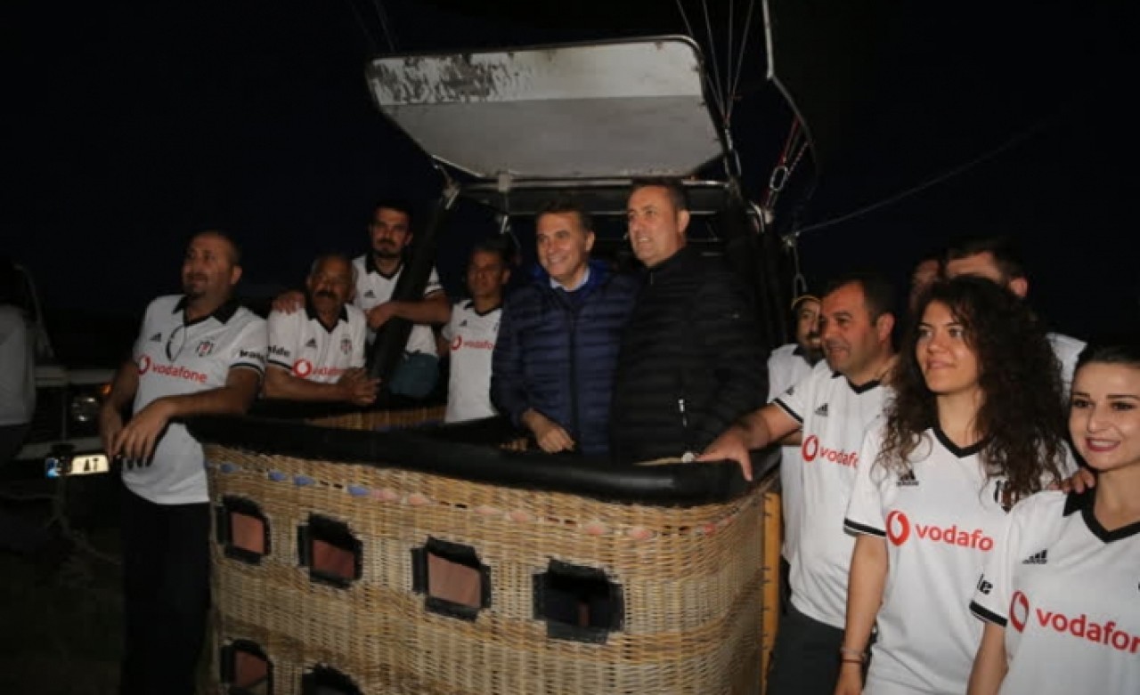 Fikret Orman,  Beşiktaş balonuyla Kapadokya semalarında uçtu