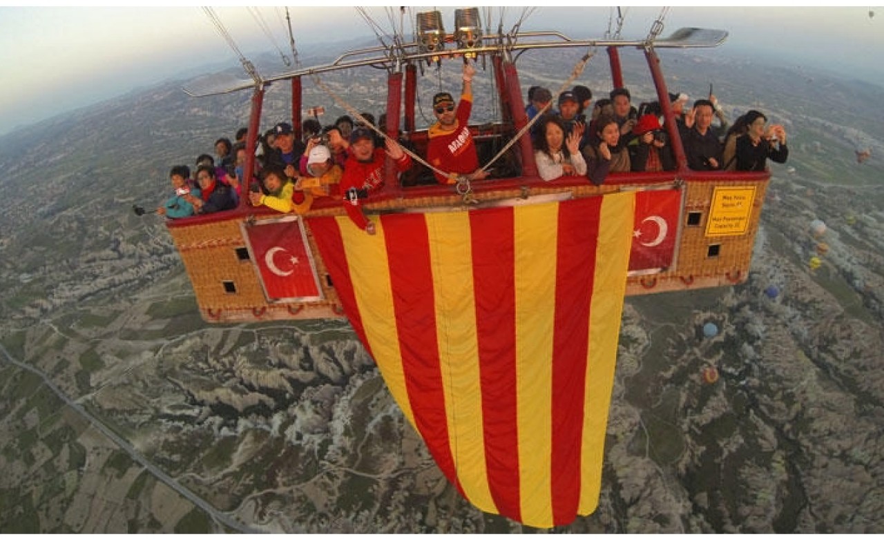 Galatasaray’ın şampiyonluğunu gökyüzünde kutladılar