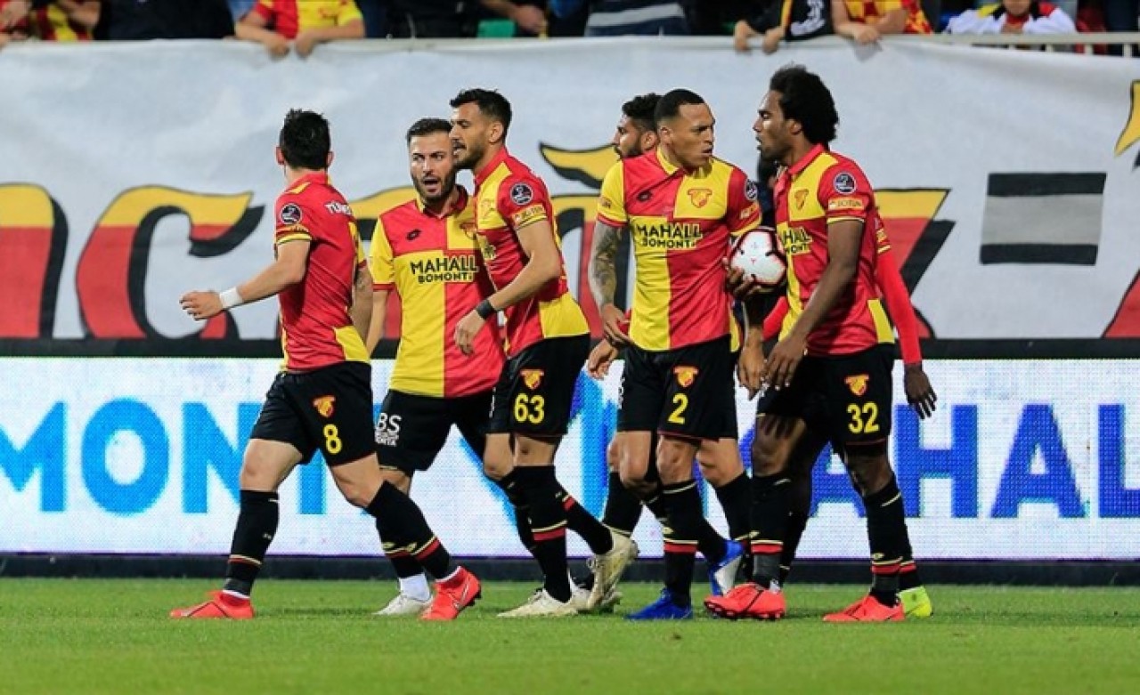 Göztepe düşme hattının üstünde kalmayı sürdürdü