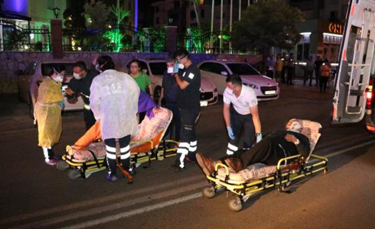 Yüzme havuzunun klor tankı sızdırdı,  100 kişi zehirlendi