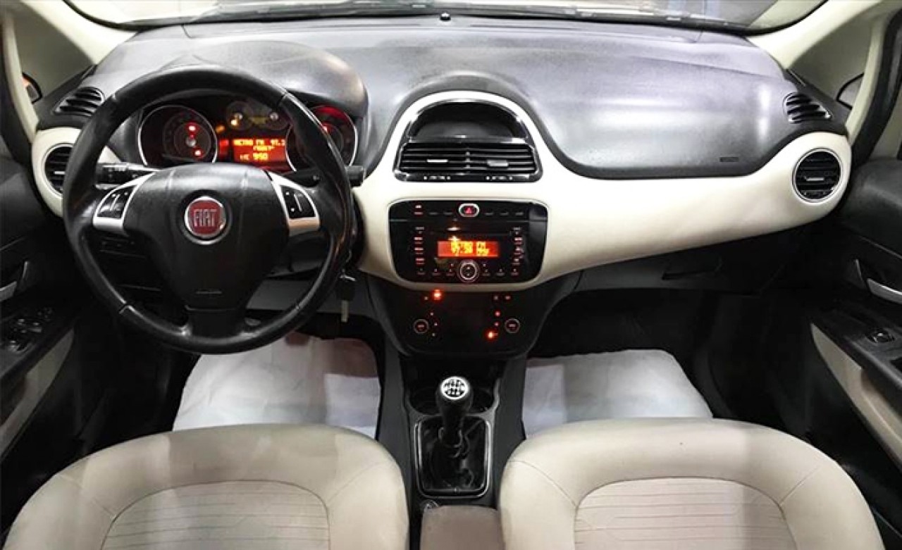 İcradan satılık 2014 Model Fiat Linea