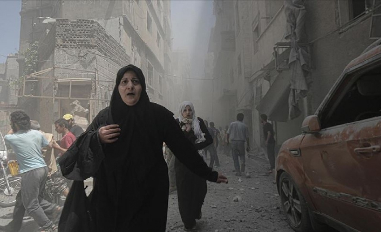 İdlib yoğun hava saldırıları altında: 17 ölü,  35 yaralı