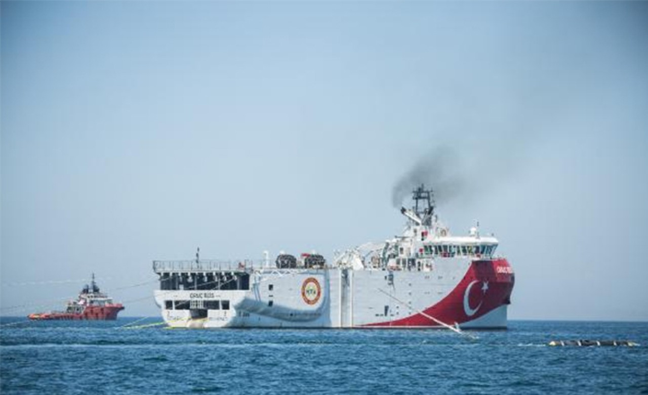 İlk yerli ve milli sismik araştırma gemisi Oruç Reis Marmara'yı karış karış inceliyor