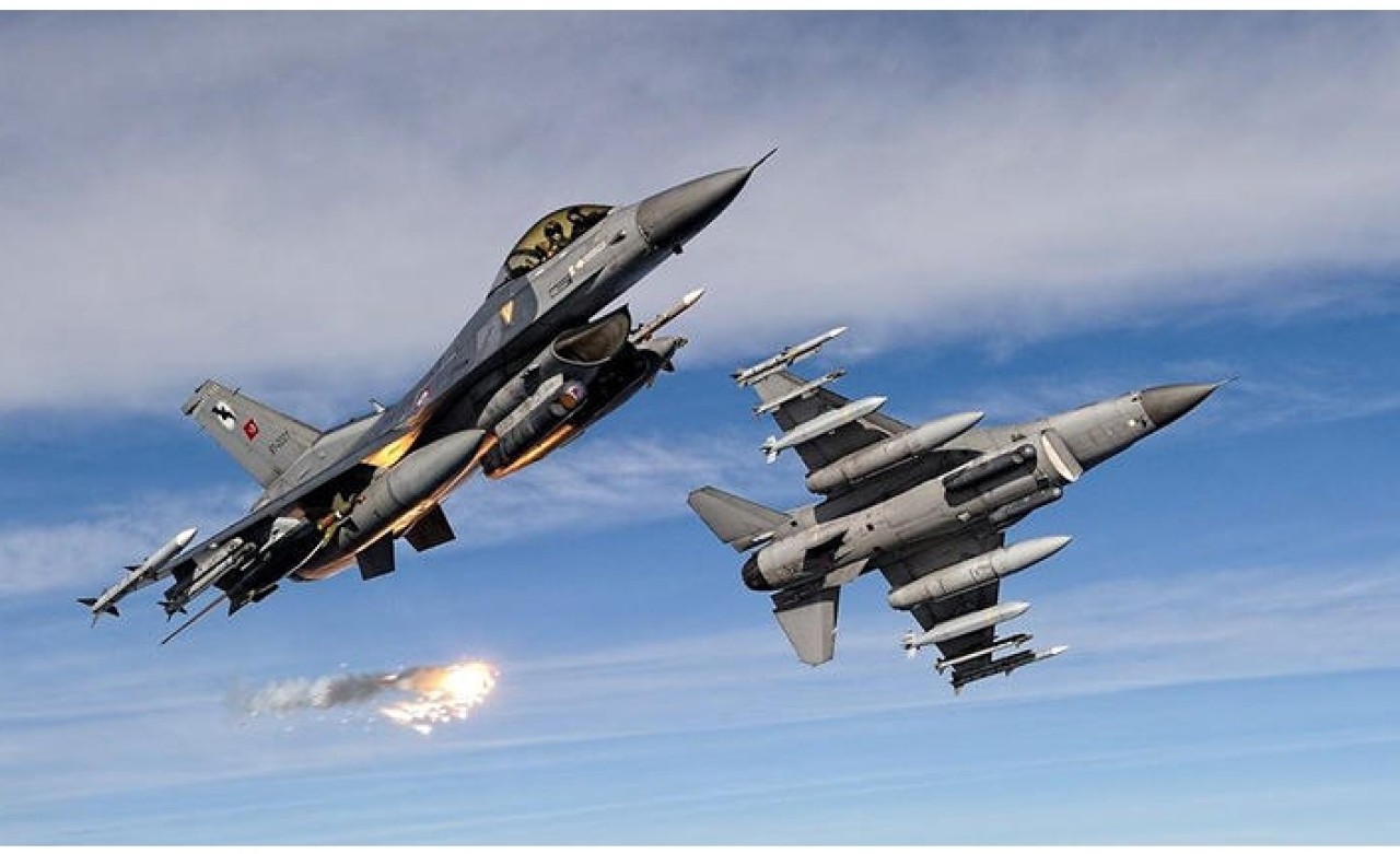 Irak'ın kuzeyine hava harekatı