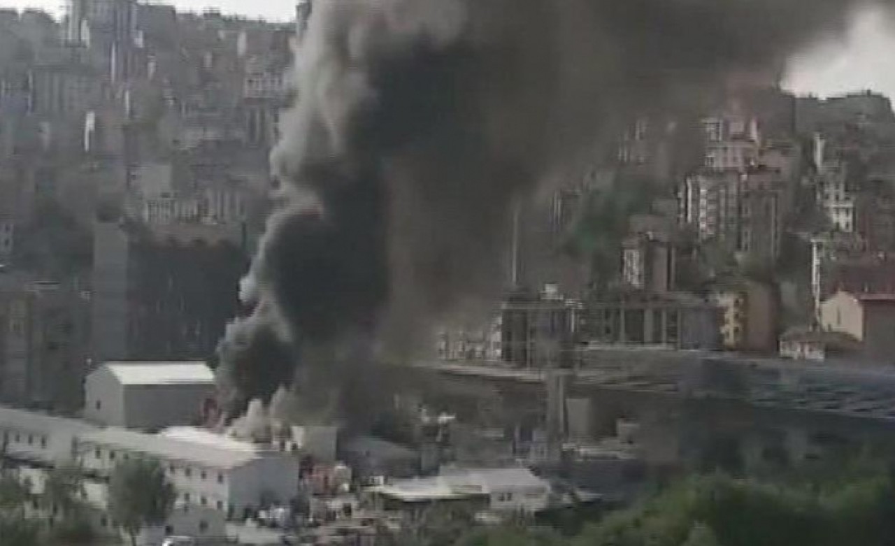 İstanbul Alibeyköy'de metro inşaatında yangın!