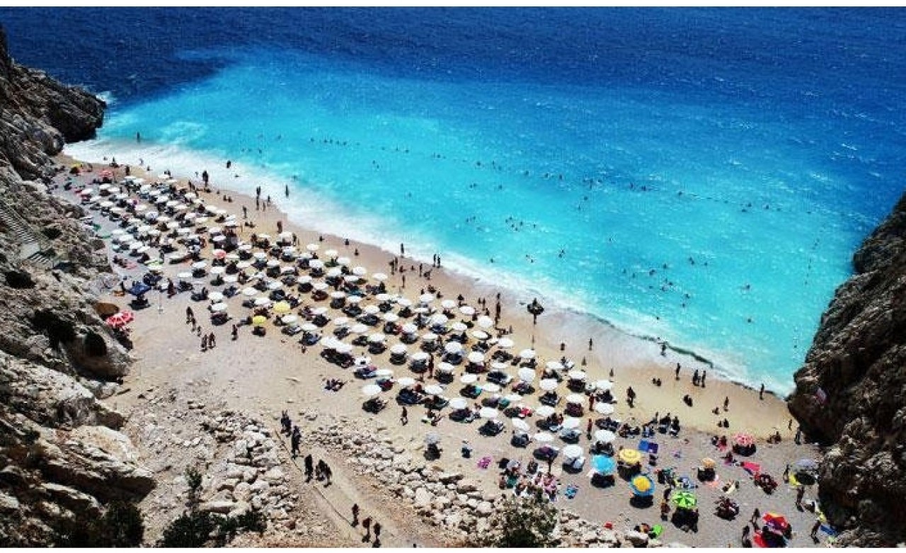 İstanbullular seçim için tatillerini erteledi