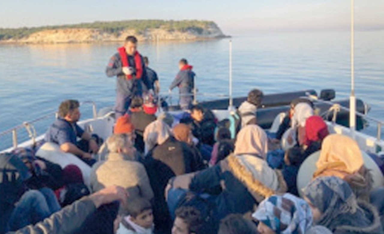 İzmir'de 39 düzensiz göçmen yakalandı