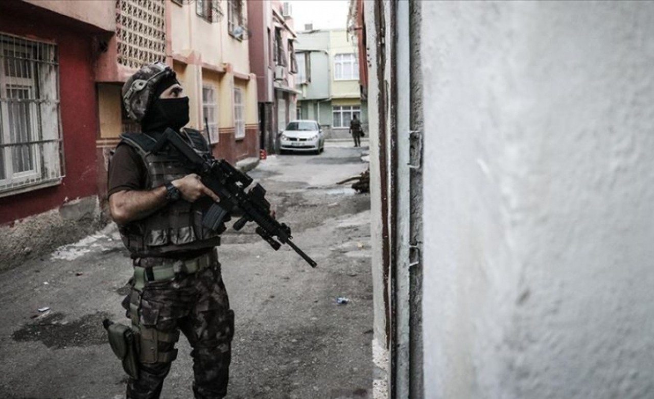 İzmir'de PKK/KCK operasyonu: 8 gözaltı