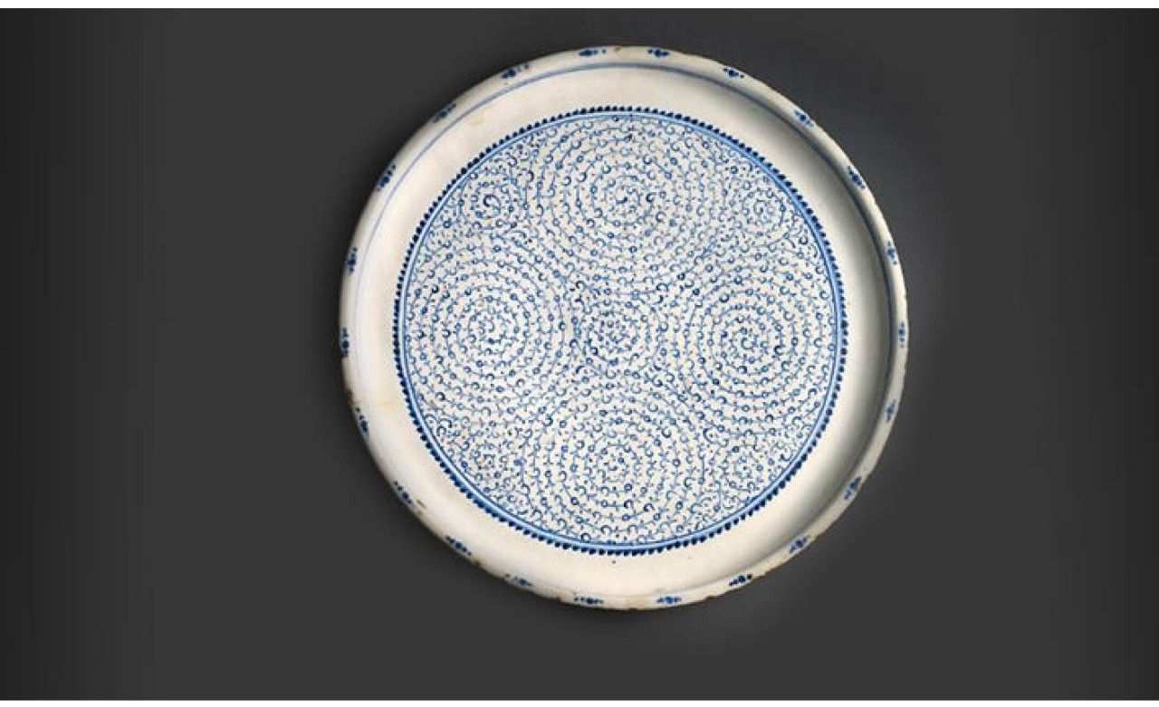 İznik Çinisi Londra'da dudak uçuklatan fiyata satıldı