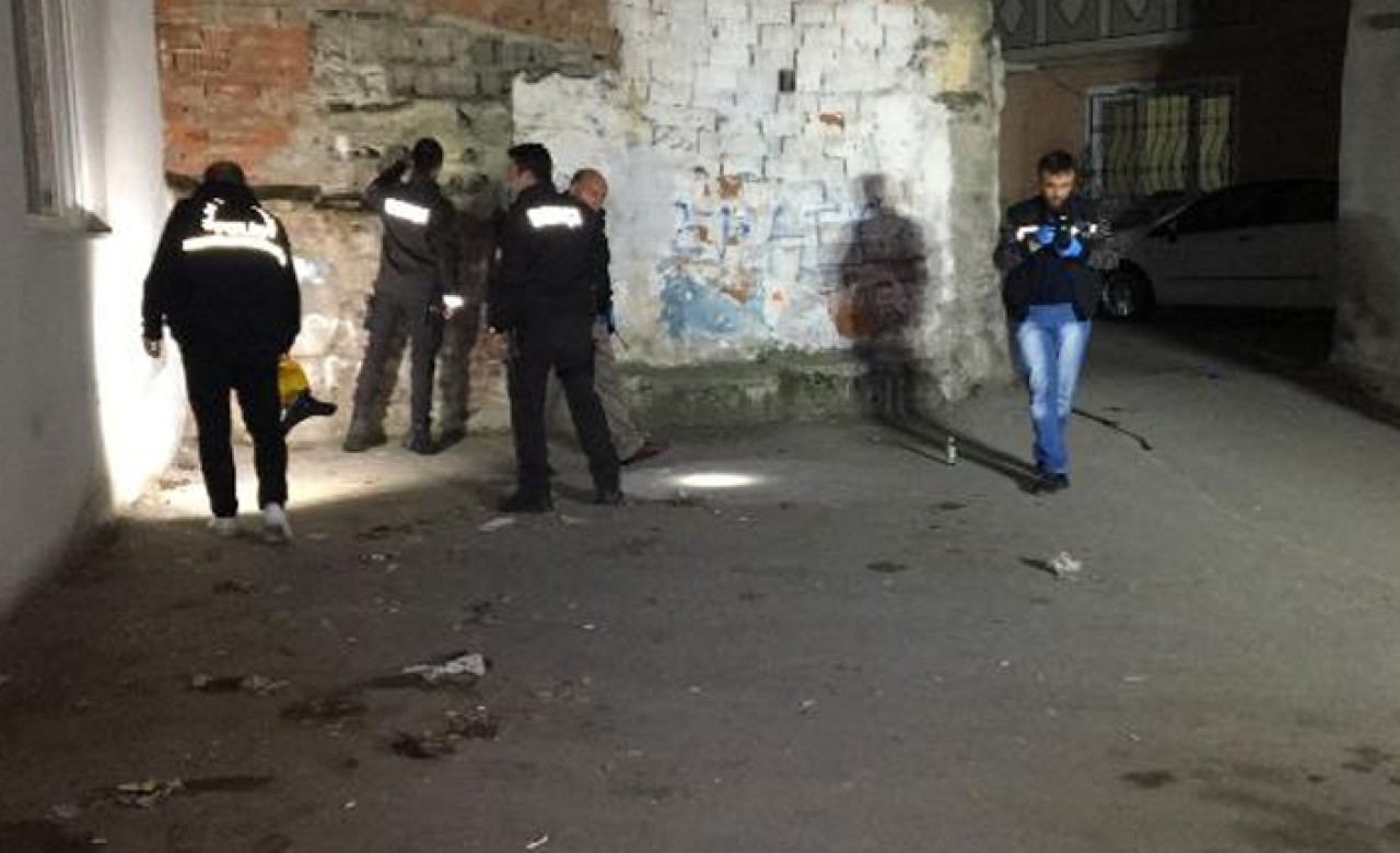 Kardeşini yaralayan kişiye kurşun yağdırdı 