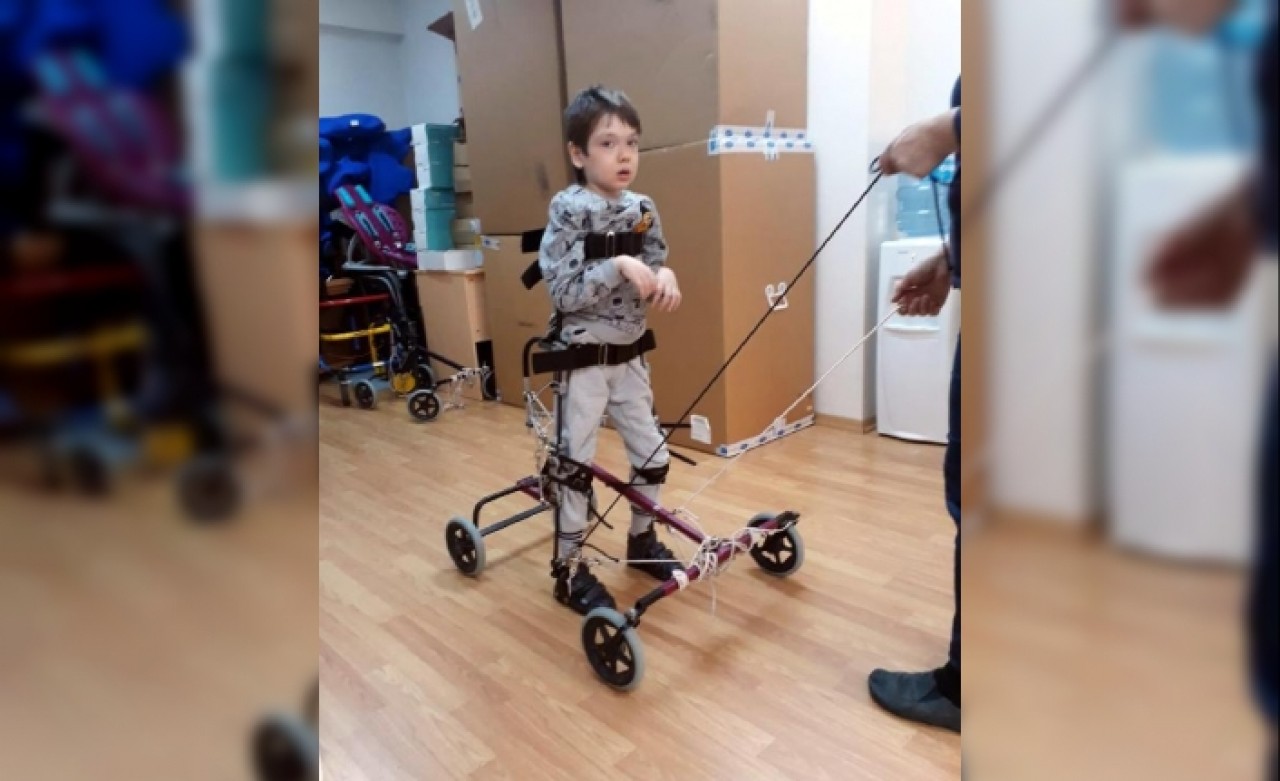 Küçük Ayberk'ten mucize adımlar