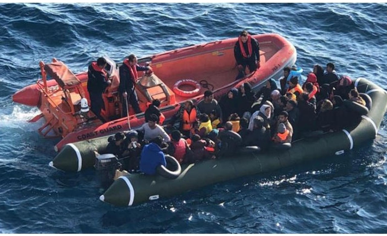 Kuşadası ve Didim açıklarında 145 kaçak göçmen yakalandı