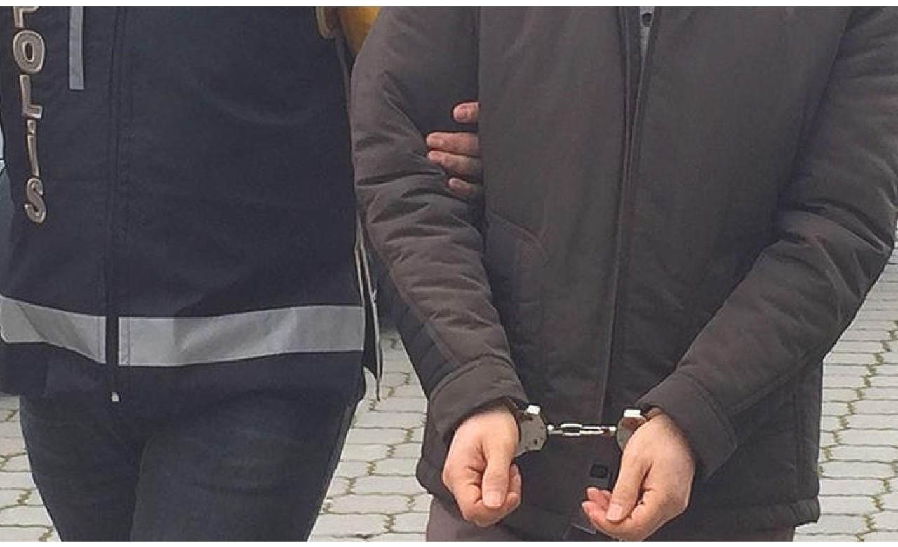 Mersin'de 2 FETÖ şüphelisi yakalandı
