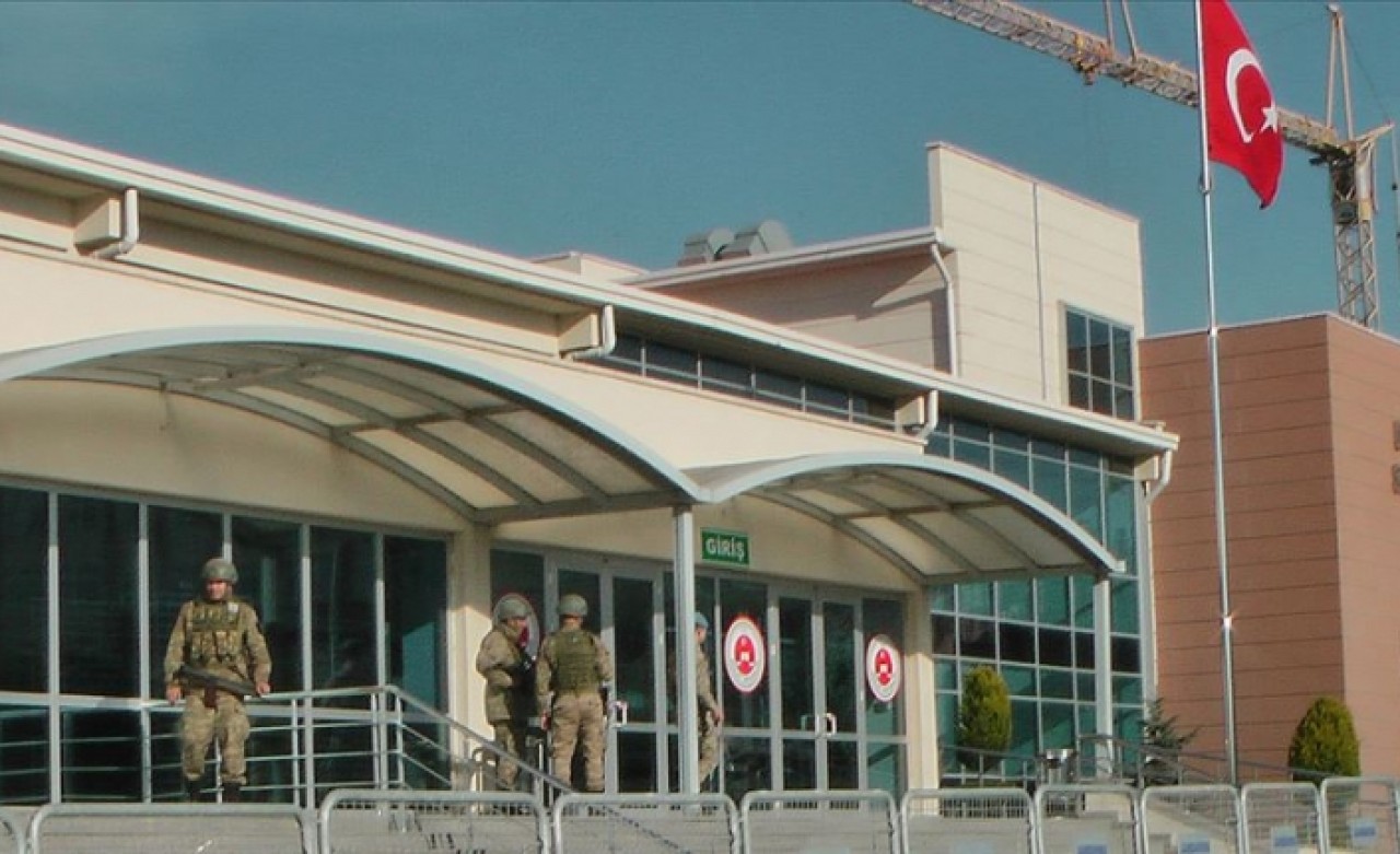 Reina saldırısı davasında iki tahliye