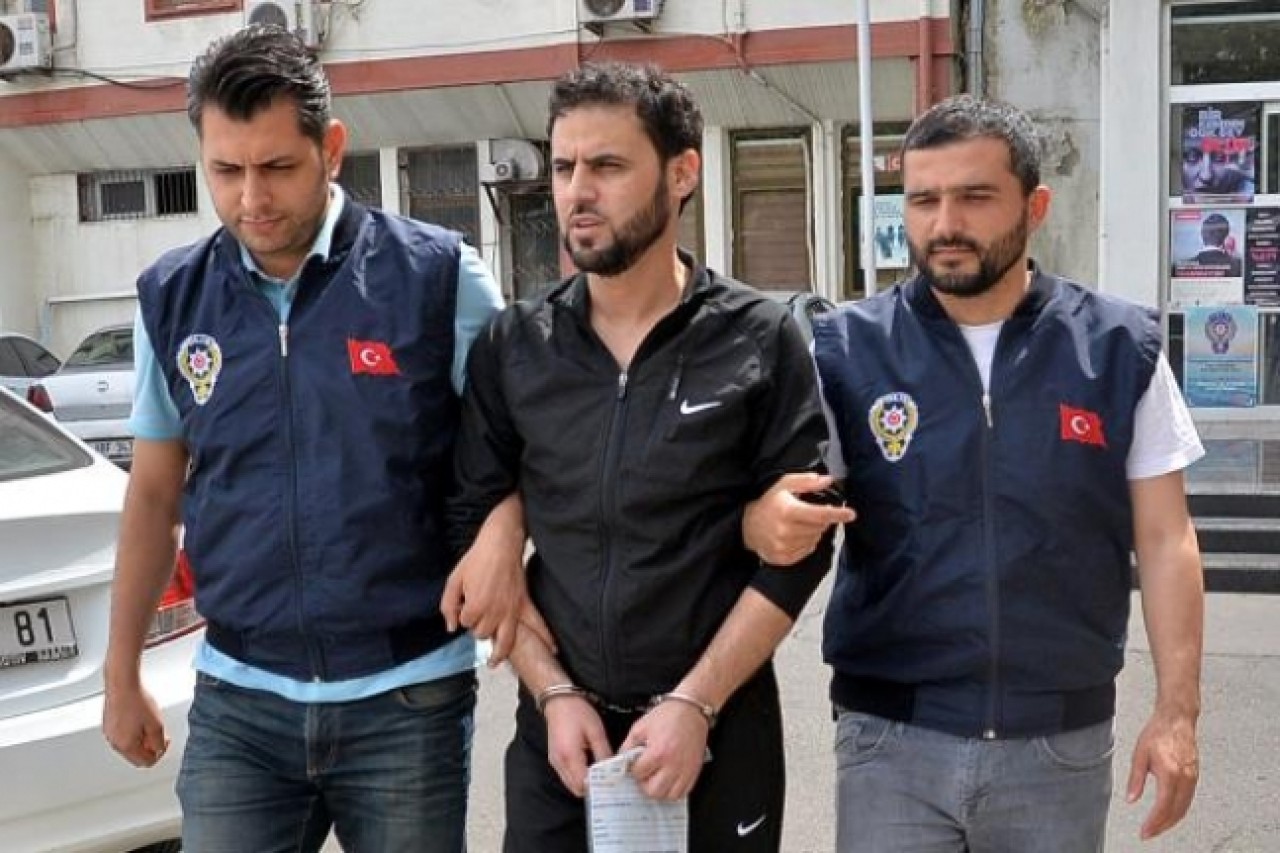 Mersin' de sahte doktor skandalı! Kadınlara ne olduğu bilinmeyen sıvı enjekte etmiş