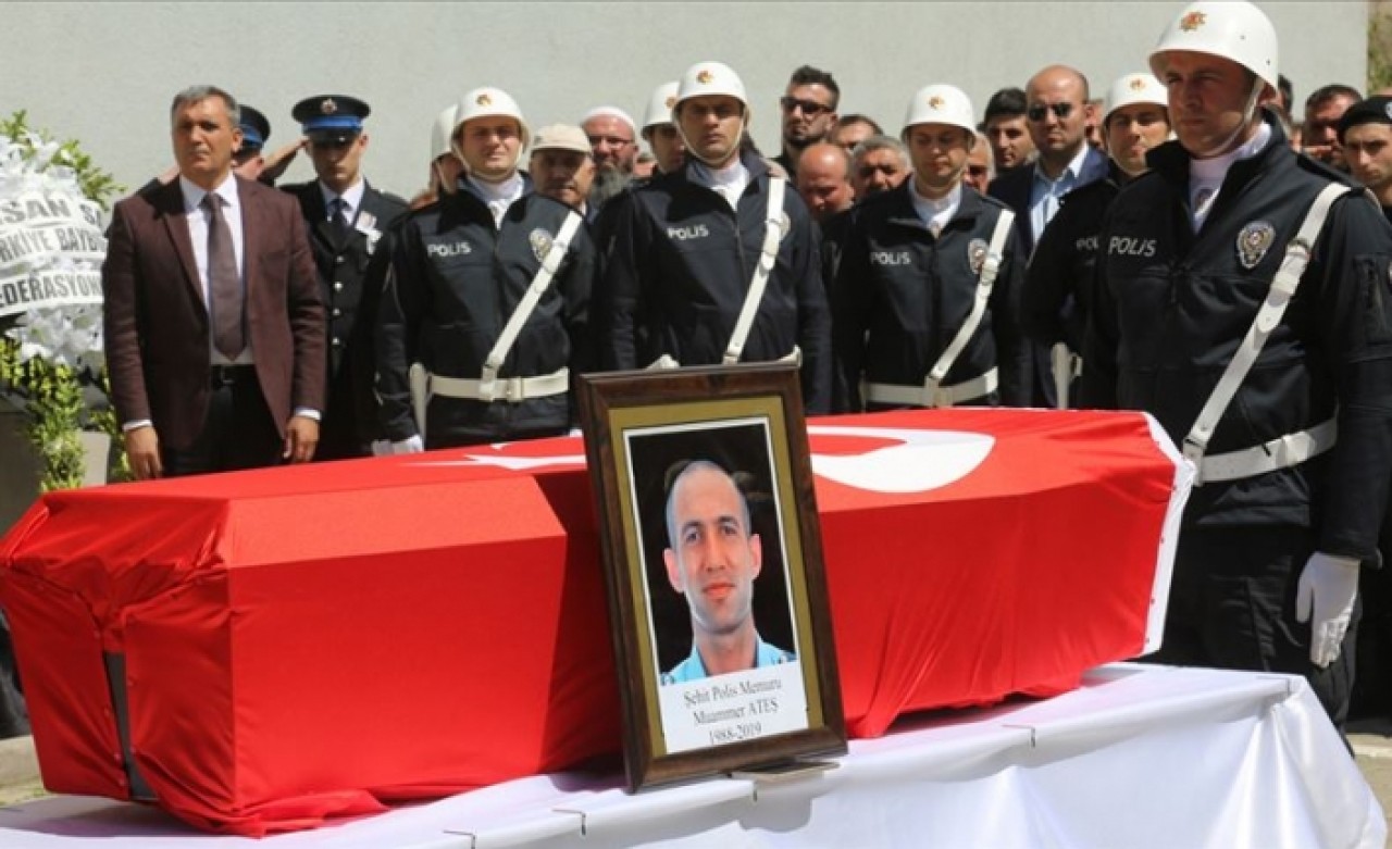 Şehit polis memuru Ateş için tören düzenlendi
