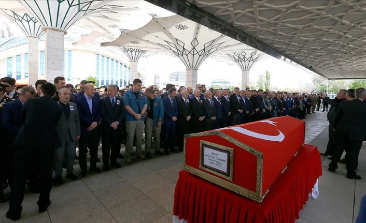 Şehitlerimizi uğurluyoruz