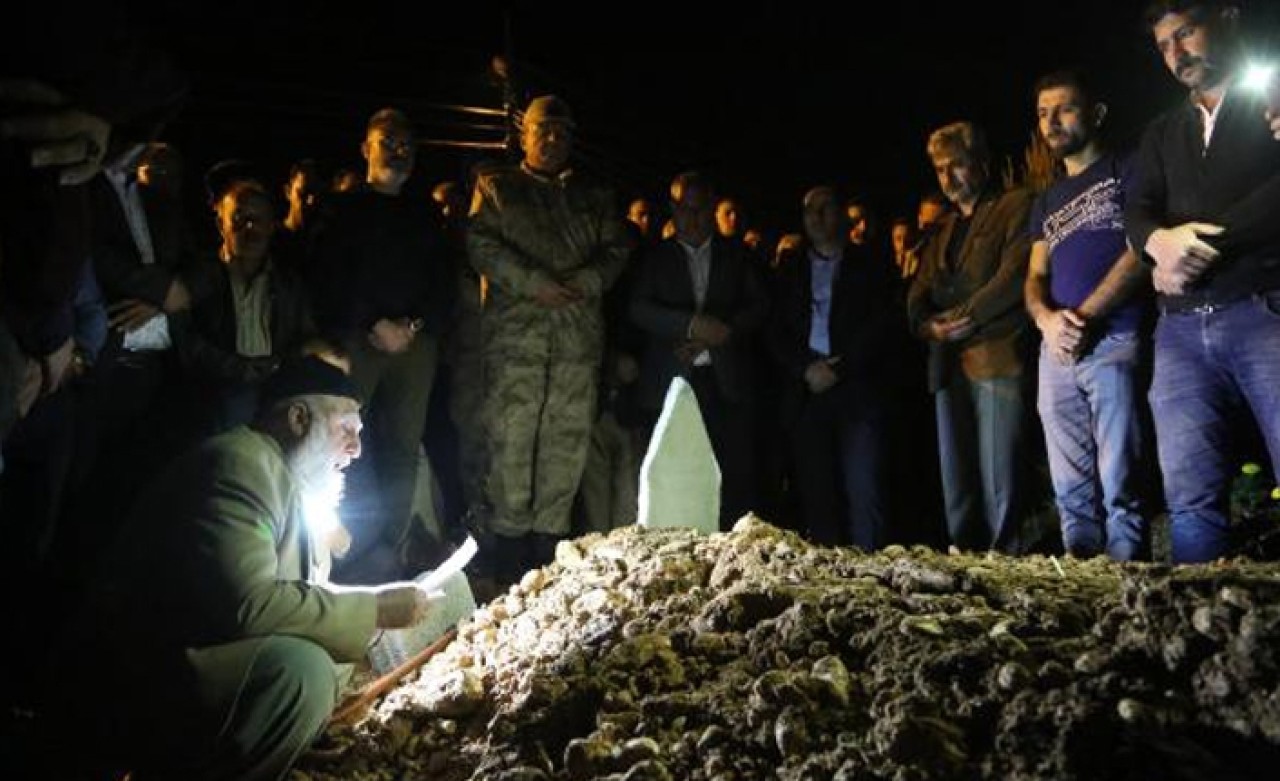 Silopi'deki patlamada ölen 2 kuzen,  yan yana toprağa verildi