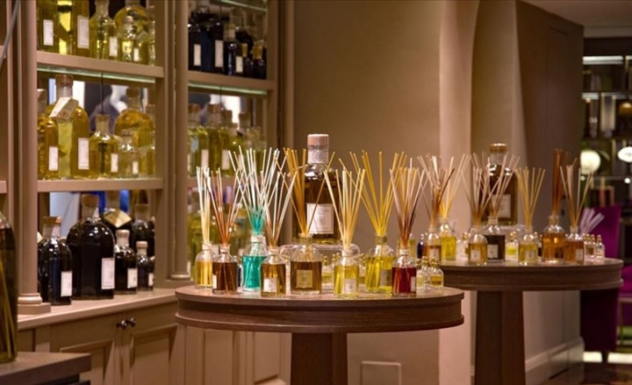 Taksit sınırlamasına rağmen parfüm ithalatı hız kesmedi