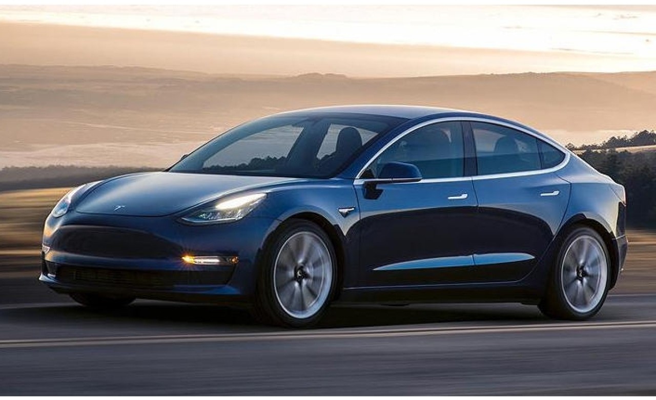 Tesla'dan yangın sonrası güncelleme