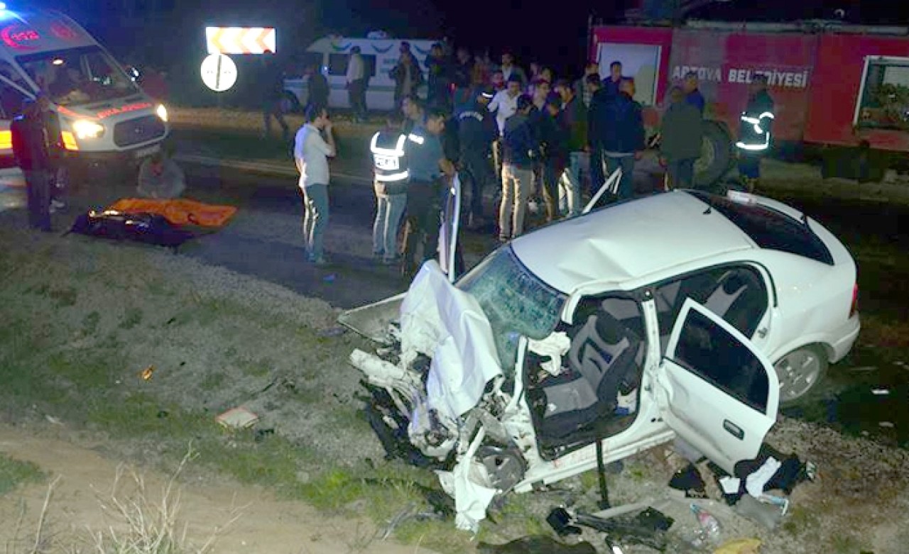 Tokat'ta trafik kazası: 2 polis yaşamını yitirdi